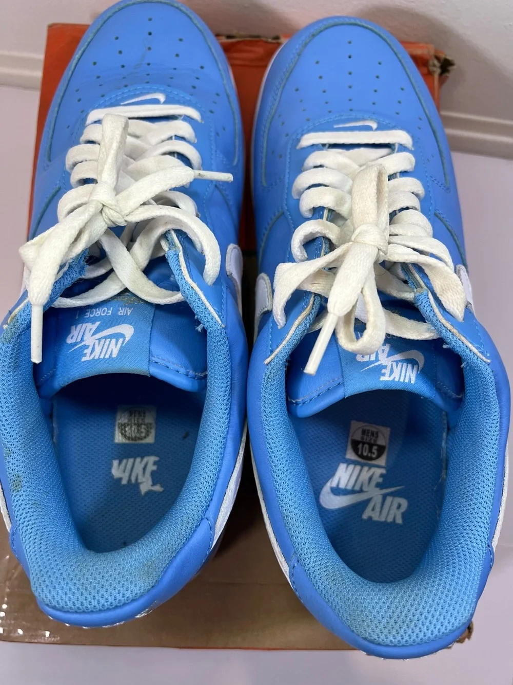 Nike Low-Top Sneakers — Blue / White